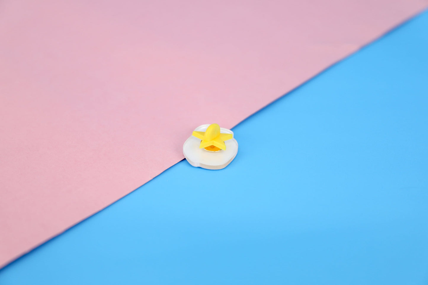 Owl House Eda Clawthorne Acrylic Pin | 1" Die Cut Acrylic Pin