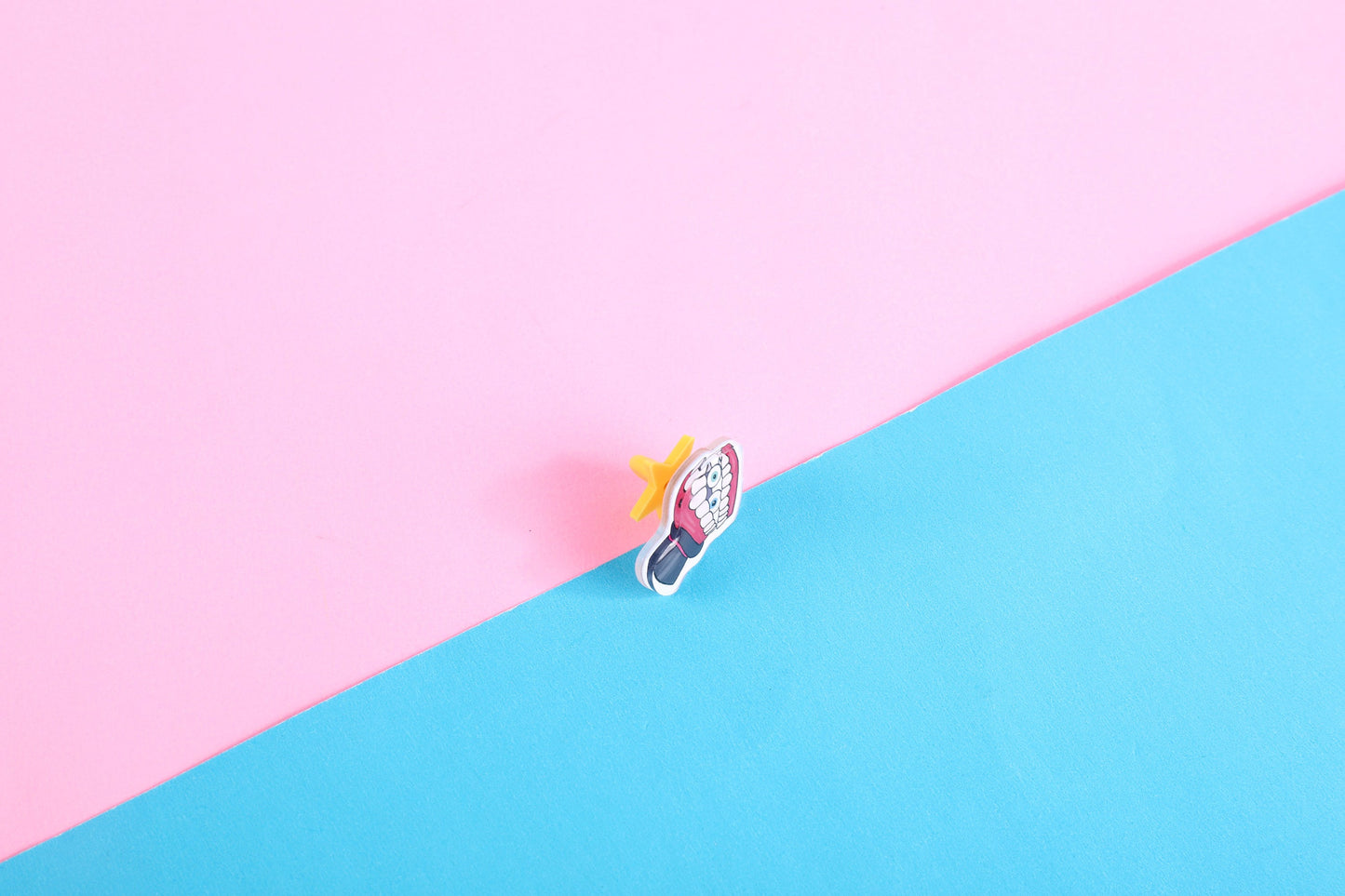 The Amazing Digital Circus Caine Acrylic Pin | 1" Die Cut Acrylic Pin